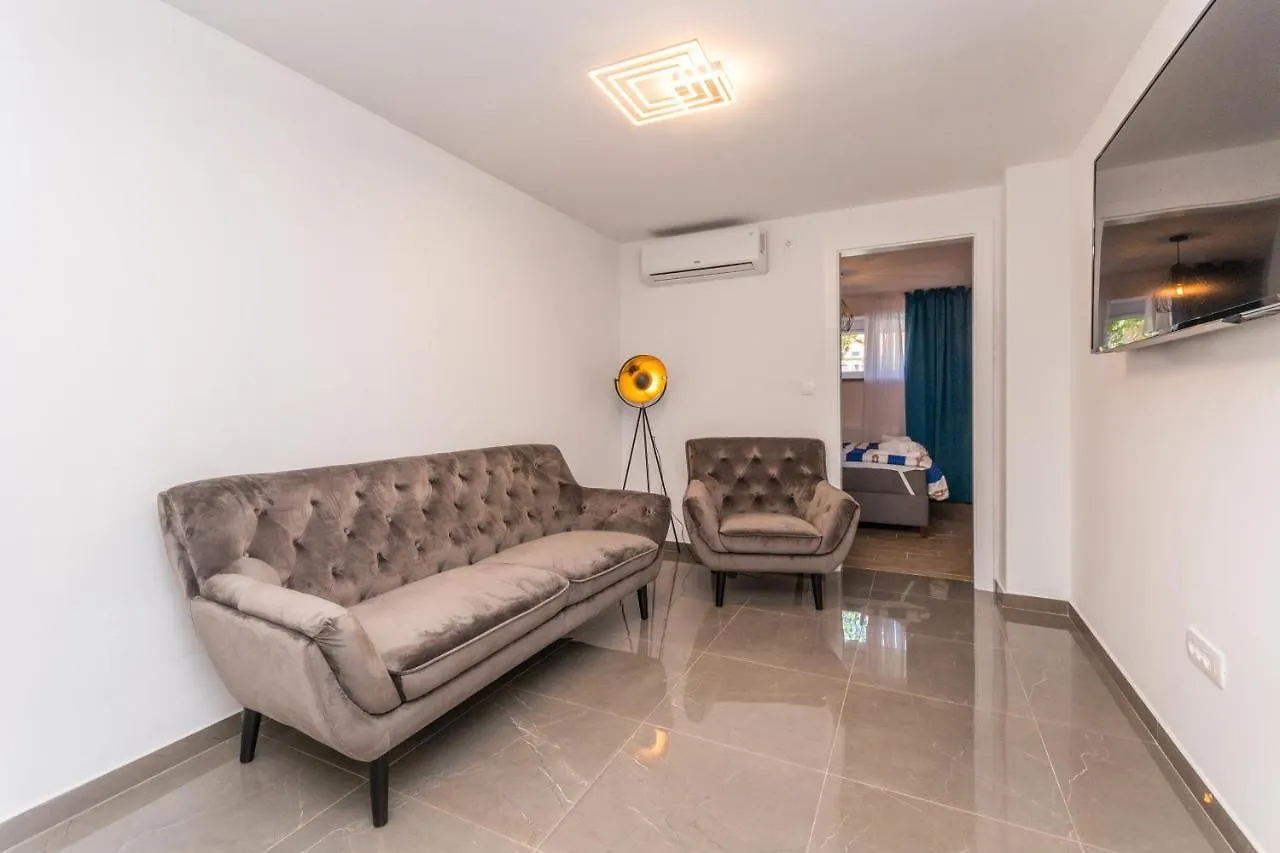 Apartment Jakov With A Pool Zadar Croatia
