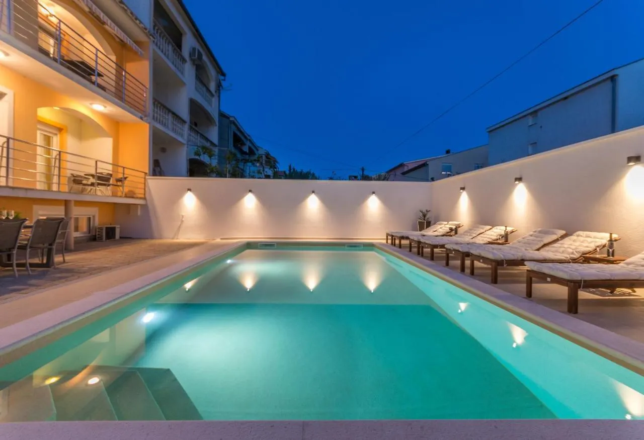 Apartment Jakov With A Pool Zadar