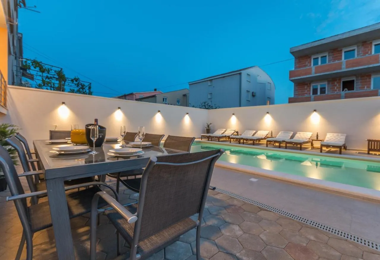 Apartment Jakov With A Pool Zadar Croatia
