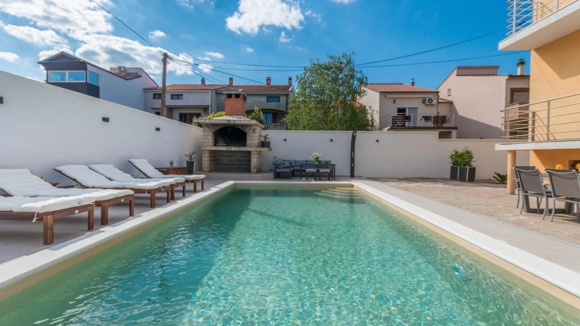Apartment Jakov With A Pool Zadar 0*,