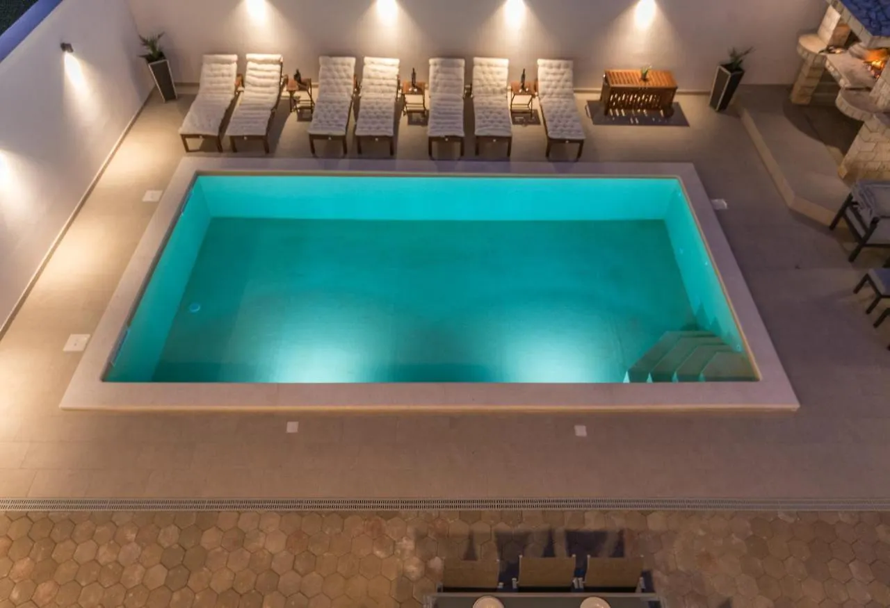 Apartment Jakov With A Pool Zadar