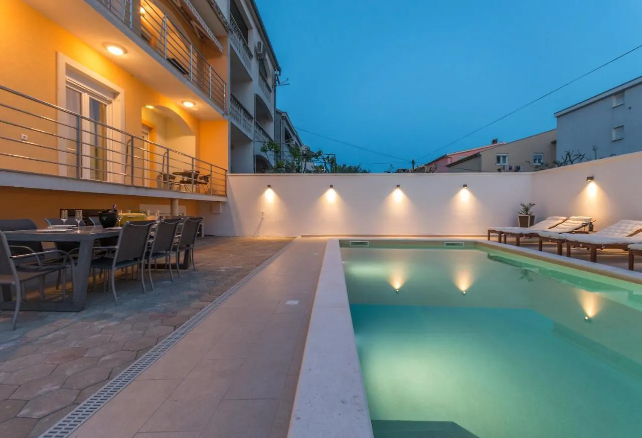 Apartment Jakov With A Pool Zadar