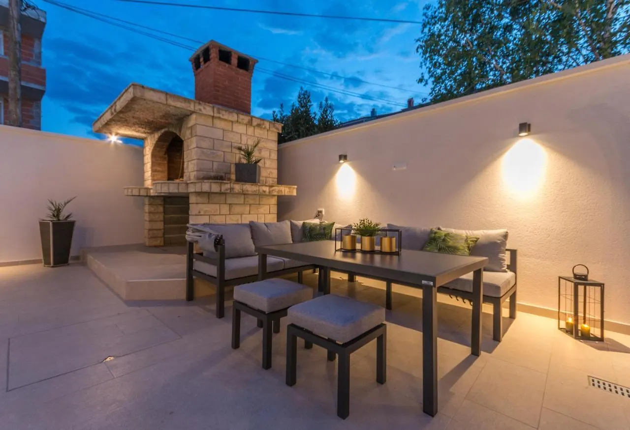 Apartment Jakov With A Pool Zadar